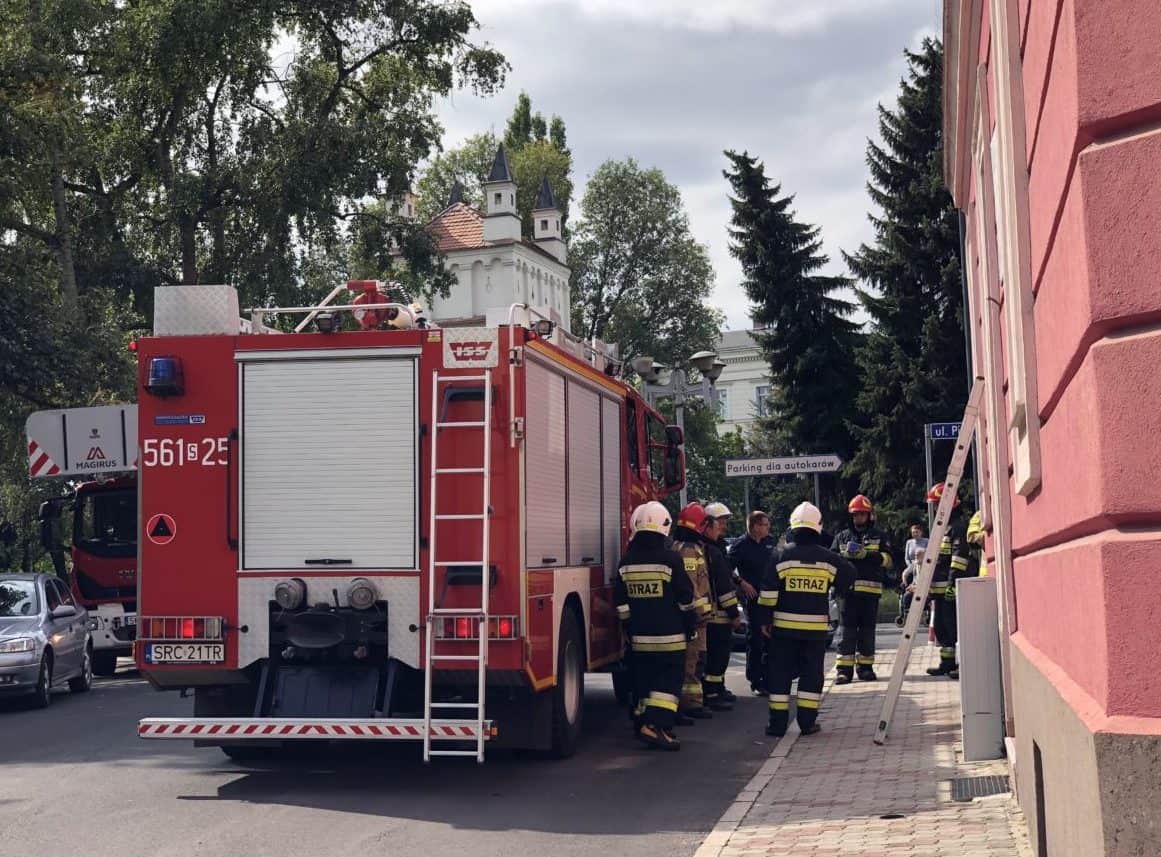 Akcja strażaków na Basztowej w Raciborzu [ZDJĘCIA i WIDEO]