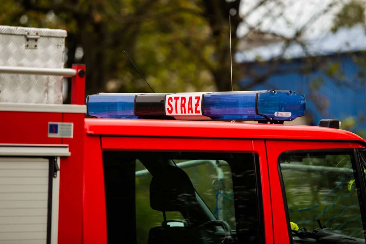 Strażacy wezwani do pożaru samochodu w Krowiarkach