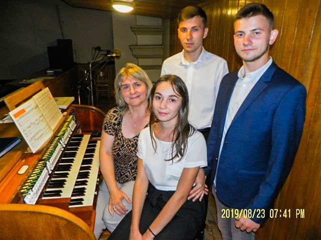 Koncert uczniów raciborskiej szkoły muzycznej w kościele na Ostrogu