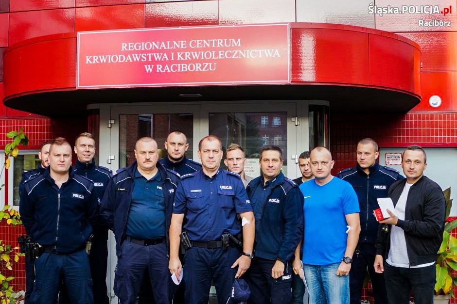 Raciborscy policjanci oddali krew dla saperów z Gliwic [ZDJĘCIA]