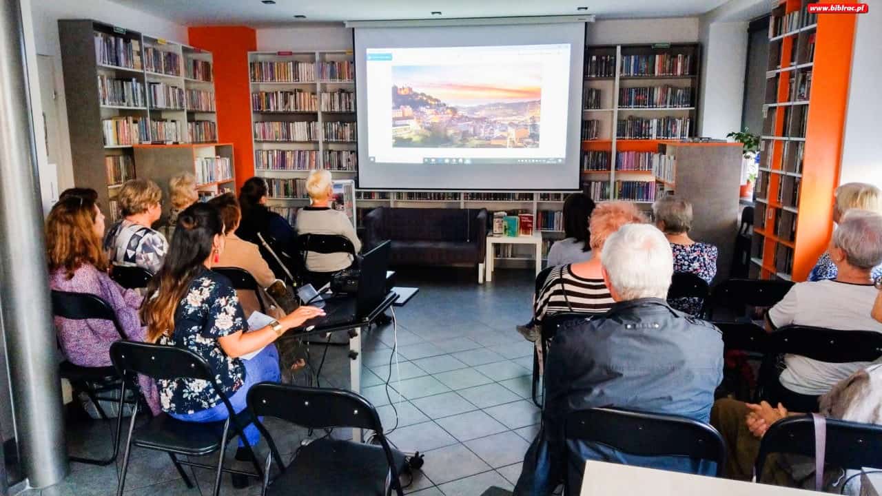 Klub Przyjaciół Biblioteki na Ostrogu z multimedialną wizytą w Portugalii [ZDJĘCIA]