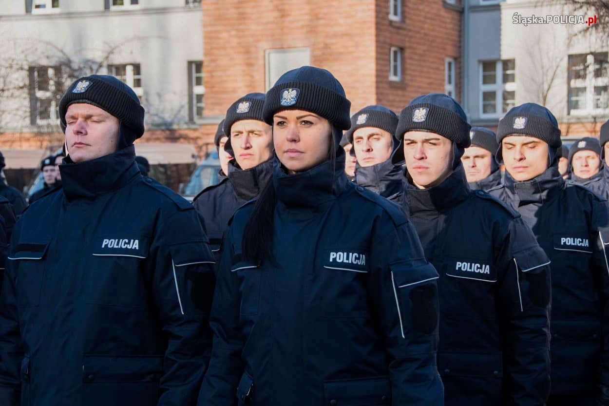 Region: Nowi policjanci w śląskim garnizonie złożyli ślubowanie [ZDJĘCIA]