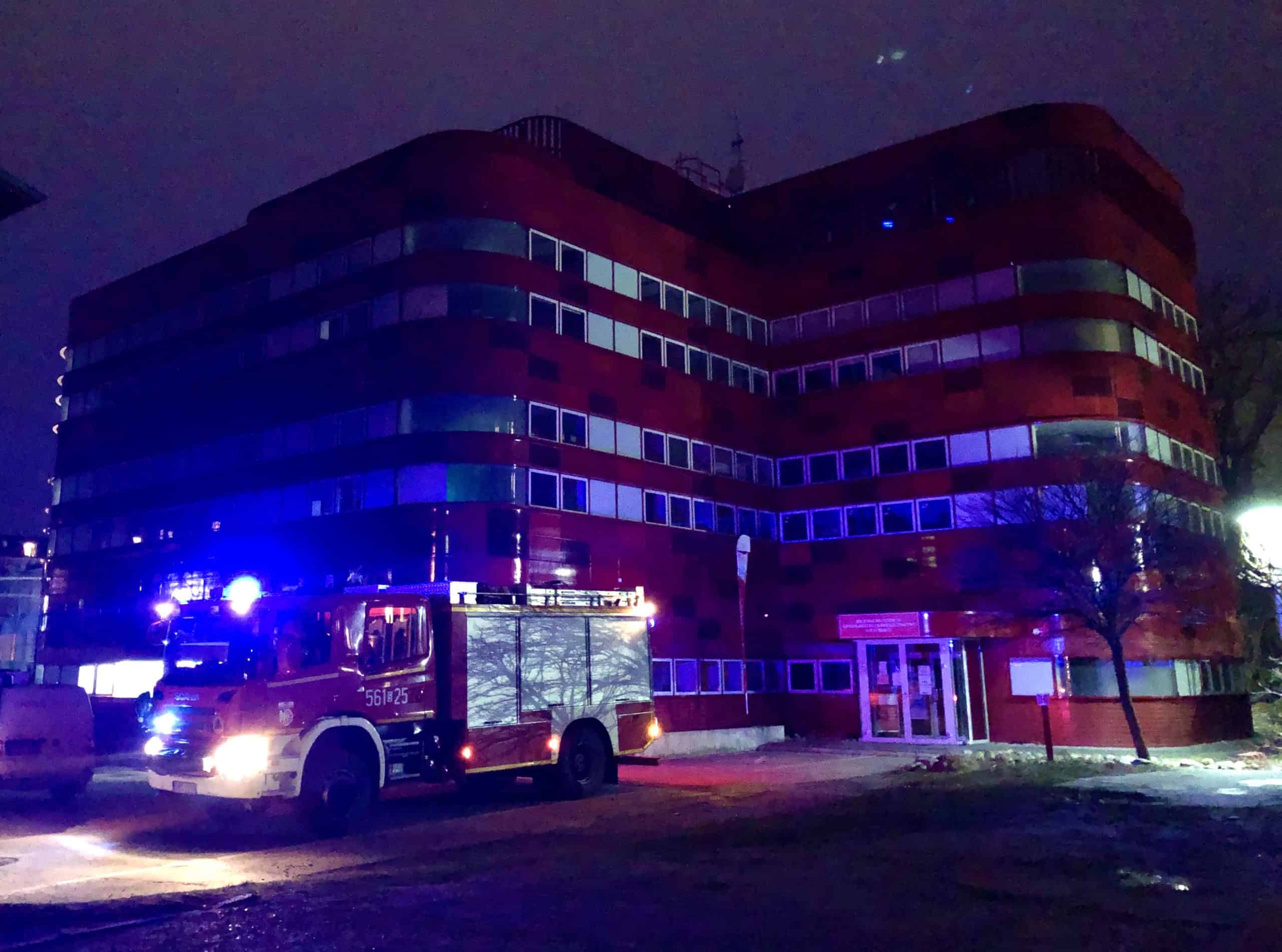 Akcja straży pożarnej w budynku raciborskiego krwiodawstwa