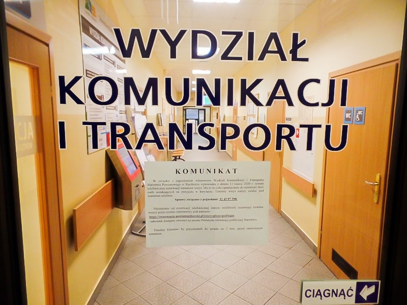 Wydział Komunikacji i Transportu: Rezerwacje telefoniczne i internetowe anulowane!
