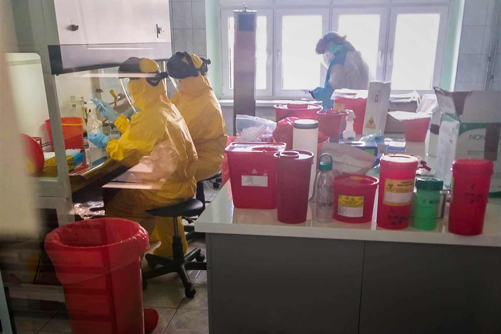 Blisko sto nowych zakażeń koronawirusem na Śląsku, dwa zgony w raciborskim szpitalu