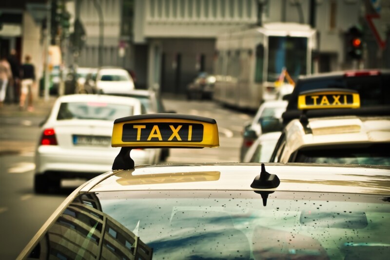 Jaki samochód na taxi wybrać?
