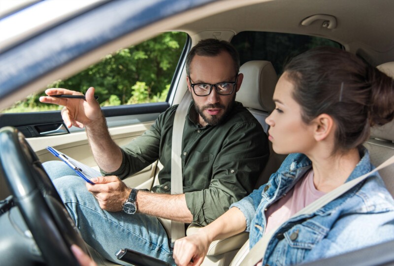 5 najczęstszych błędów początkujących kierowców - jak ich unikać podczas nauki jazdy?