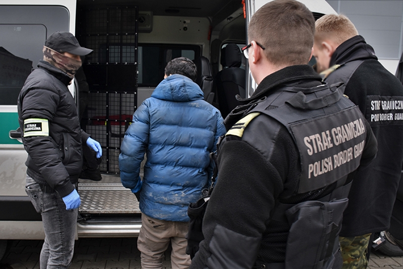 Śląscy pogranicznicy zatrzymali nielegalnych migrantów [WIDEO, FOTO]